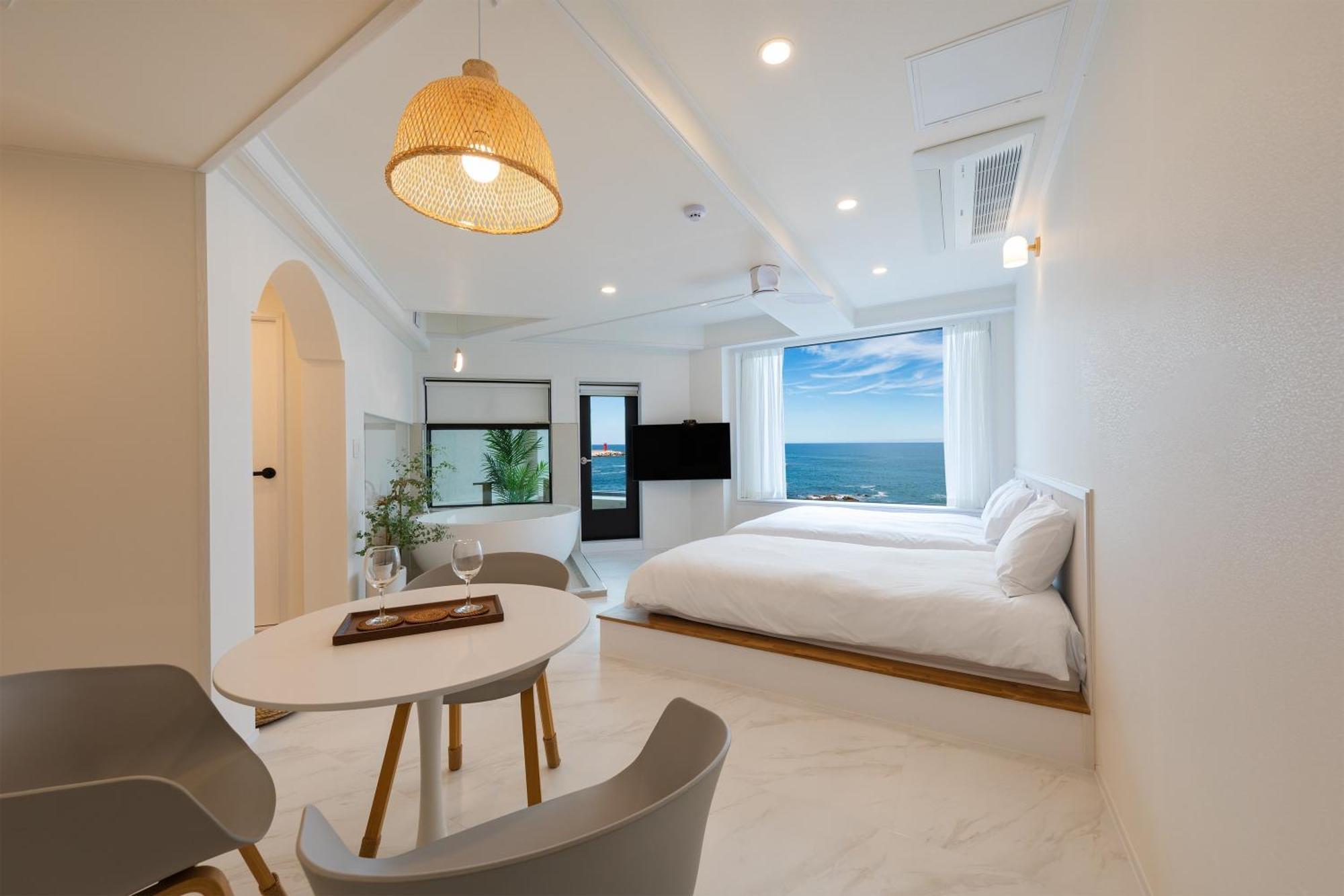 Gangneung Hue Pension Ocean View, Spa, Couple Ngoại thất bức ảnh