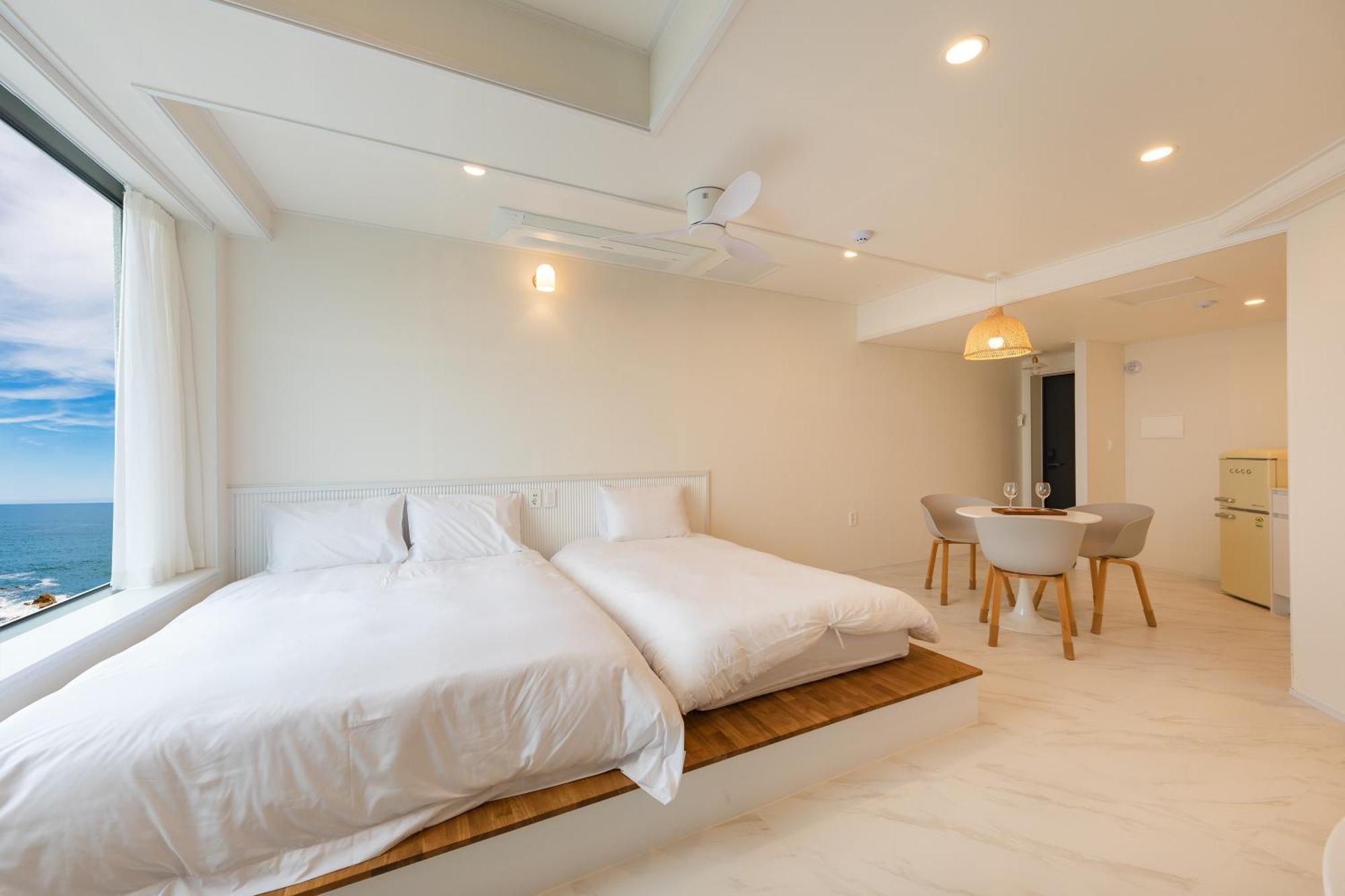 Gangneung Hue Pension Ocean View, Spa, Couple Ngoại thất bức ảnh