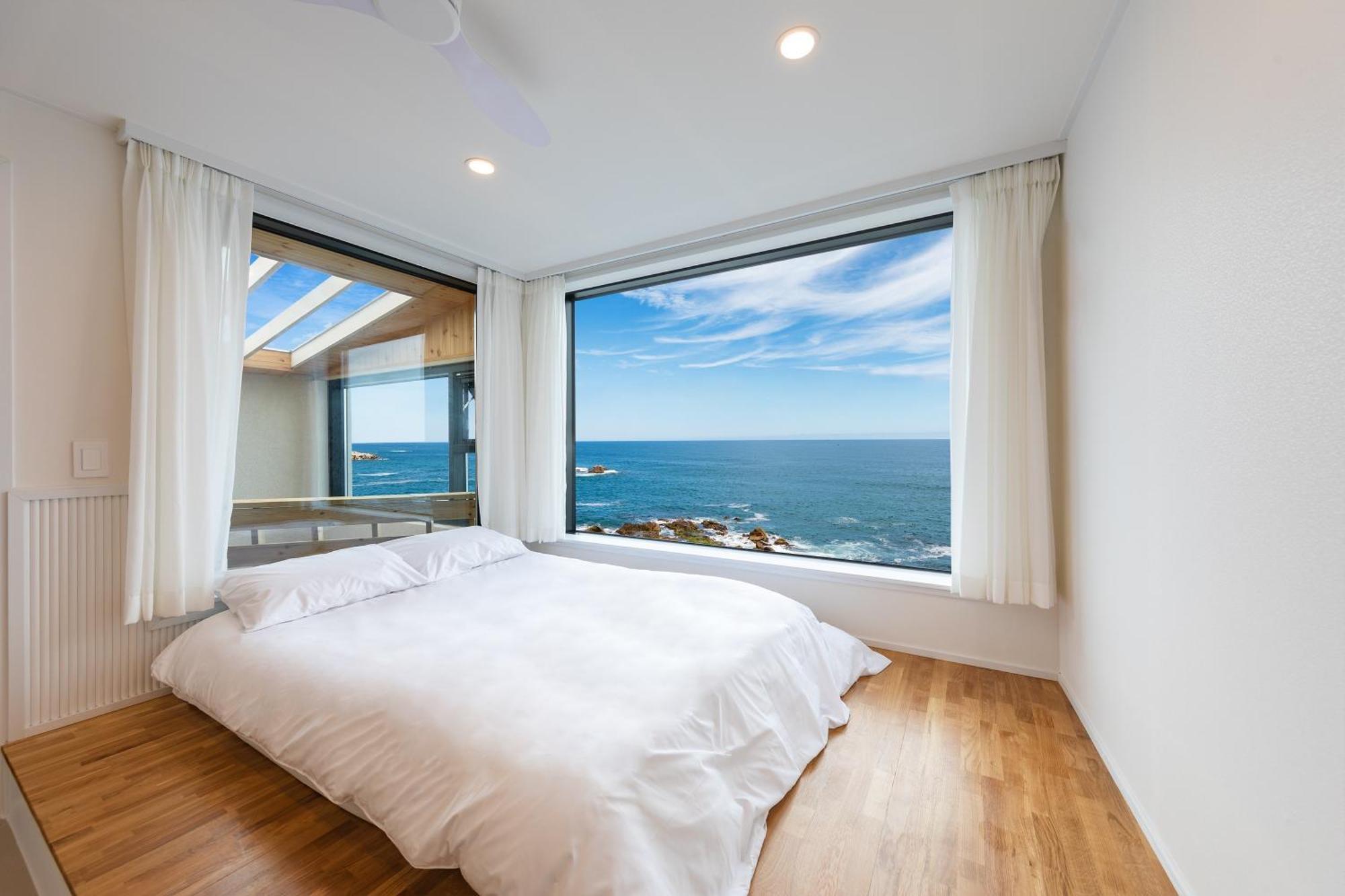 Gangneung Hue Pension Ocean View, Spa, Couple Ngoại thất bức ảnh